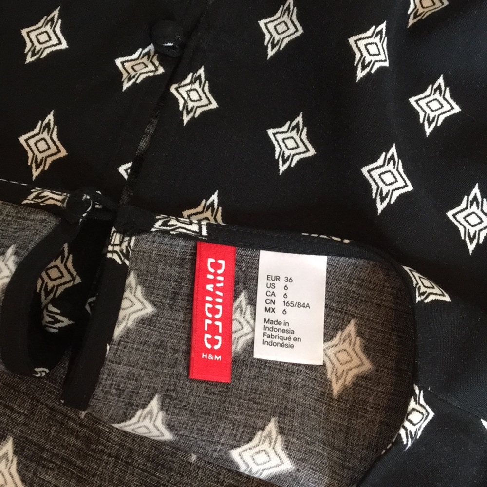 H&M Button Up Back Top - Picture 6 of 7